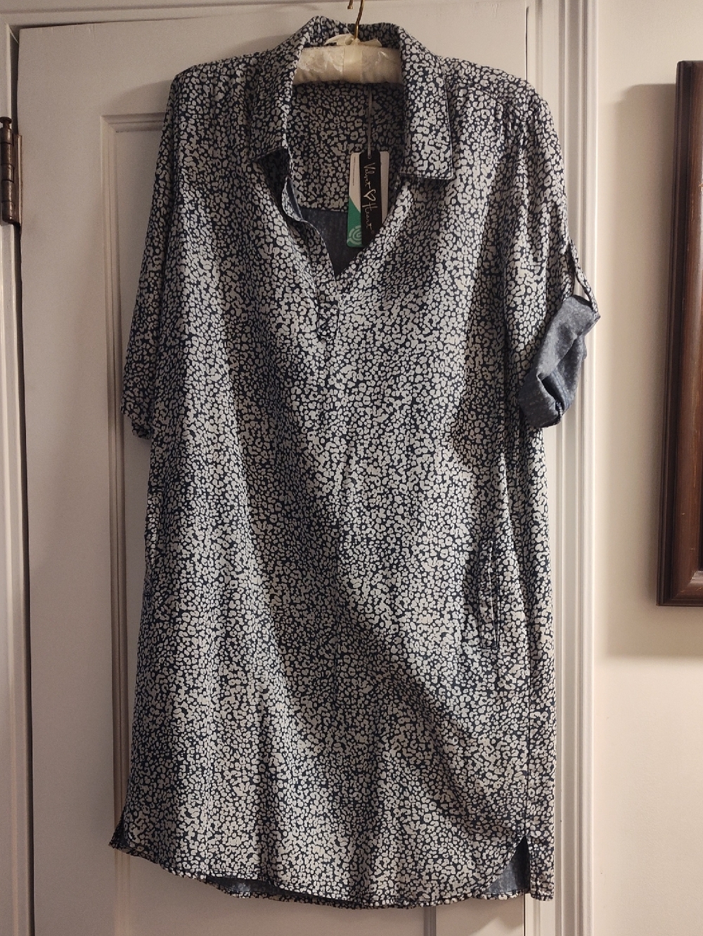 Velvet Heart Navy and White Small Abstract Print Shirt Dress. NWT. Large.